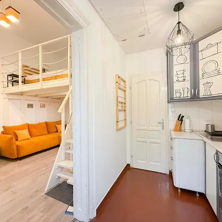 Apartamento Cs7 Csányi