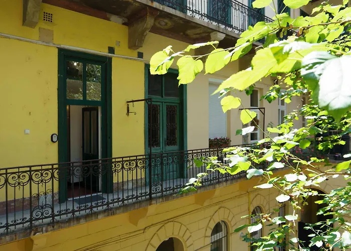 Cs7 Csanyi * Budapeszt